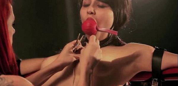 Gagged sub has her nipples punished